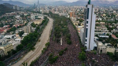 Manifestación en la capital chilena para demandar igualdad desde todos los frentes. 