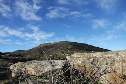 Vista del cerro donde se alzaba la ciudad vetona de Canto-Los Hierros, en El Espinar (Segovia).