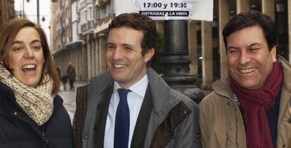 Ángeles Armisén, Pablo Casado i Carlos Fernández, aquest diumenge.