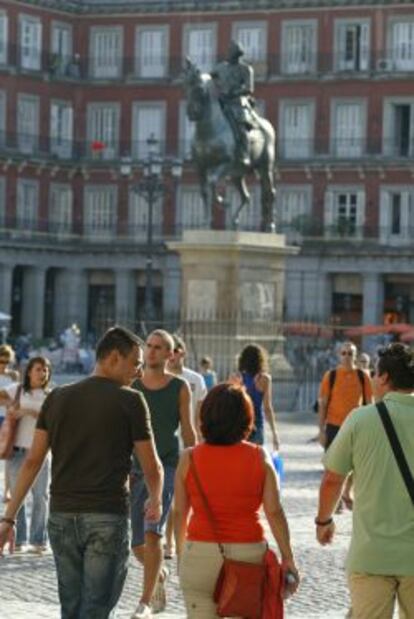 Turistas en la Plaza Mayor de Madrid