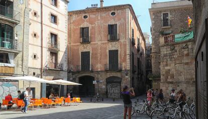 Fachada del Palau Mox&oacute;, edificio barroco situado en la plaza de Sant Just i Pastor de Barcelona.