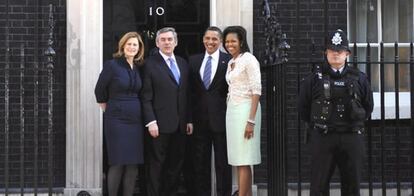 El matrimonio Brown junto con Barack Obama y su esposa Michelle en el número 10 de Downing Street