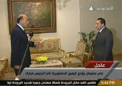 Foto tomada de la TV al momento de la juramentación de Omar Suleiman como nuevo vicepresidente de Egipto