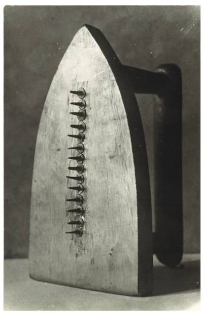 'El regalo', de Man Ray (1921).