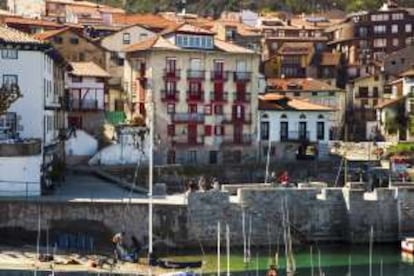 Vista del puerto de Mundaka.