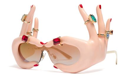 Con forma de manos, de Dolce & Gabbana (c.p.v.)
