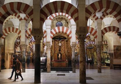 Interior de la mezquita-catedral de Córdoba.