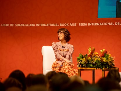 La escritora española Irene Vallejo durante su participación en la apertura del salón literario.