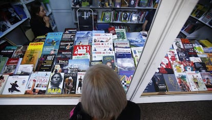 Caseta de la Feria del Libro de Madrid, en el parque del Retiro.