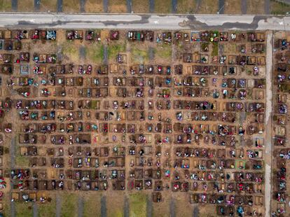 Tumbas nuevas en el cementerio de Butovskoye, en la región de Moscú, el pasado junio. 