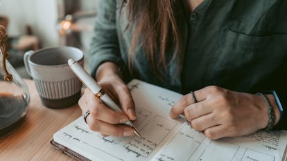 El método bullet journal es perfecto para organizarse la semana de manera personalizada.