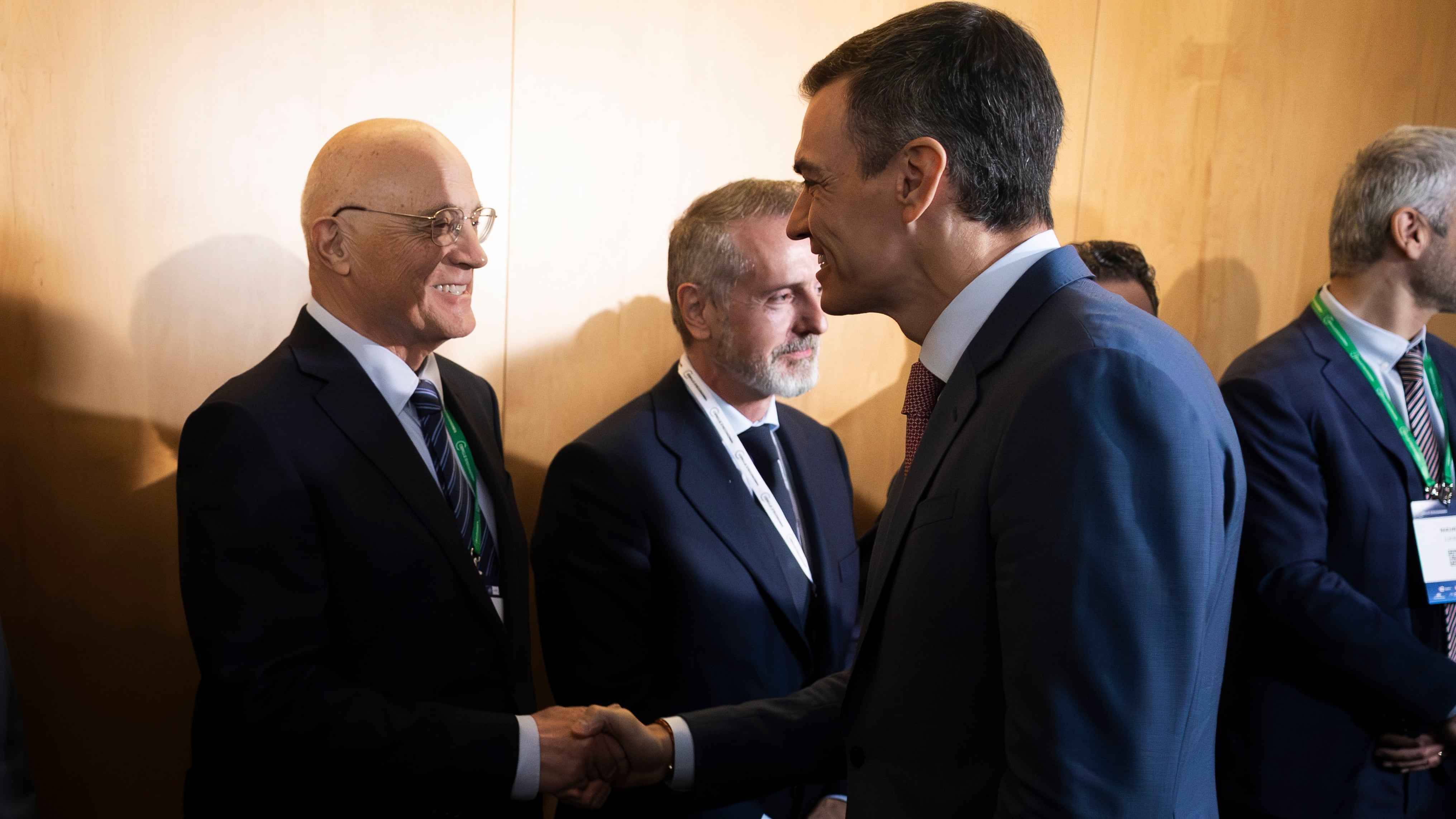 Claves | Así será la inusual consulta pública que lanza Sánchez para decidir el futuro de la opa del BBVA al Sabadell
