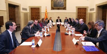 Reuni&oacute;n entre el president Puigdemont y la Mesa del Tercer Sector. 