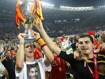 Ramos con la copa, quiso acordarse de Puerta