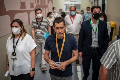 El artista madrileño Ikella Alonso, durante la inauguración de su retrospectiva en julio en la cárcel de Navalcarnero en Madrid.