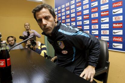 Quique Sánchez Flores ante de una rueda de prensa previa al partido contra el Madrid.