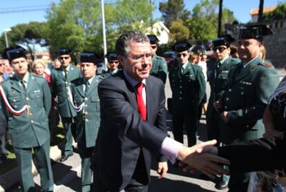 El consejero de Interior, Francisco Granados, en un homenaje a víctimas del terrorismo en Madrid.