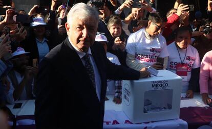 El presidente electo de M&eacute;xico, Andr&eacute;s Manuel L&oacute;pez Obrador, el pasado jueves durante su participaci&oacute;n en la consulta sobre el Nuevo Aeropuerto Internacional de M&eacute;xico.