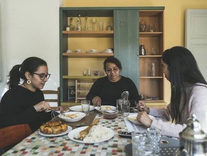 La María Eugenia, l'Estebana i la Maryam dimecres a la casa Impuls. 