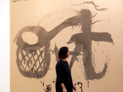 The Antoni Tàpies Foundation began the Año Tàpies program, a series of activities, publications, creative projects and exhibitions, on December 13, marking 100 years since the birth of the artist.