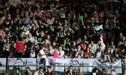 Público en el Madrid Arena, donde más de 5.000 simpatizantes de Más Madrid mostraron el sábado su apoyo a Carmena y Errejón.