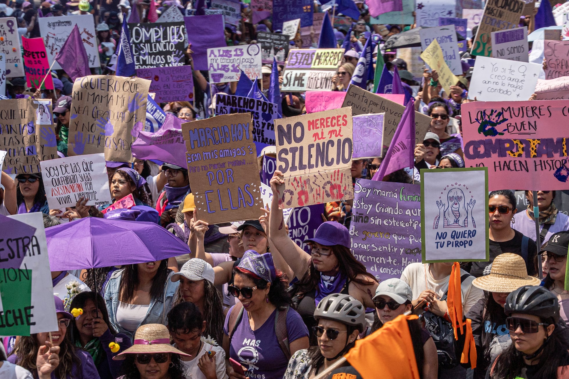 Las imágenes de la marcha por el Día Internacional de la Mujer en ...