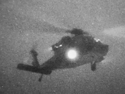 Las imágenes de los disparos y el abordaje del ejército de EE UU a un buque iraní en Ormuz