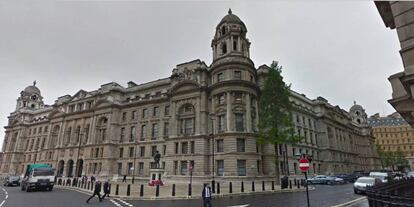 Edificio del Old War Office, en Londres, vendido por OHLA (49%) en el verano de 2021 por 100 millones.