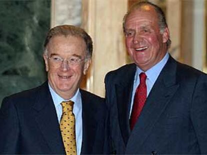 El rey Juan Carlos y el presidente de Portugal, Jorge Sampaio, ayer en el palacete Albéniz.