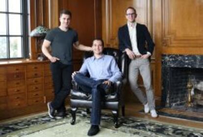 Imagen de los fundadores de Airbnb, Brian Chesky, Joe Gebbia y Nathan Blecharczyk.