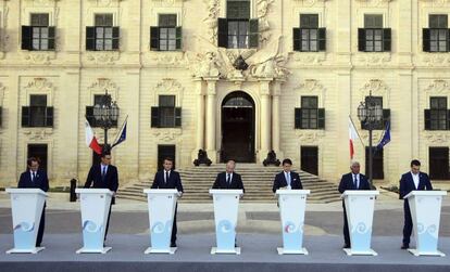 Los jefes de Gobierno de Chipre, España, Francia, Malta, Italia, Portugal y Grecia, esta tarde, en La Valeta.