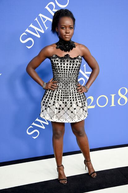 Lupita Nyong'o, de Versace.