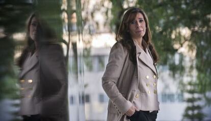 Alicia S&aacute;nchez Camacho, fotografiada ayer en una calle de Barcelona.