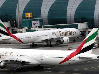 Aviones de Emirates en el aeropuerto de Dubai.