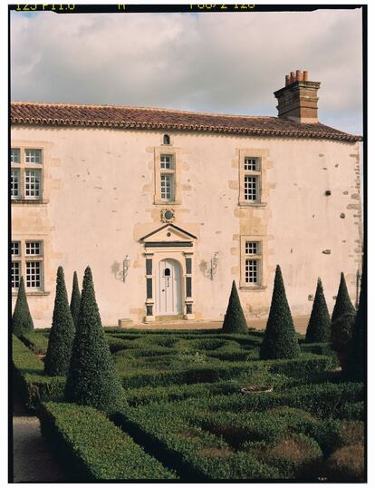 En Thiré, William Christie inició una utopía posible para conectar sus dos pasiones: la música y la jardinería. Compró su casa en 1985.