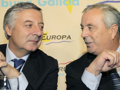 El líder del PSdeG, Pachi Vázquez (derecha), junto al ministro de Fomento y vicesecretario general del PSOE, José Blanco.