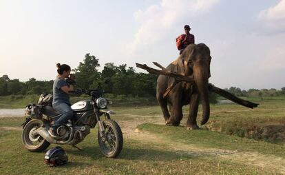 Alicia Sornosa, en la India.