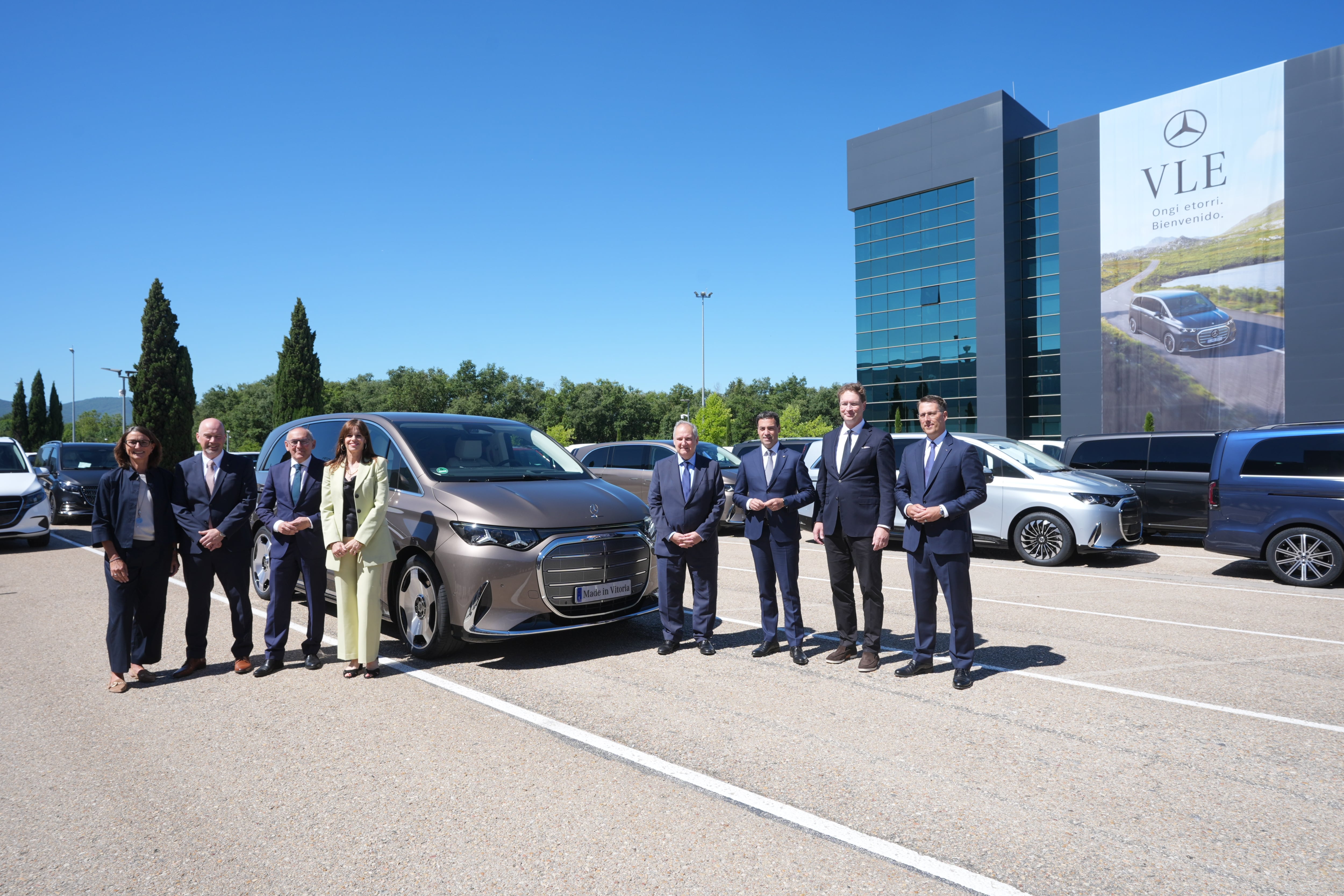 Mercedes-Benz inicia en España y antes que en China la producción en serie de vehículos eléctricos 