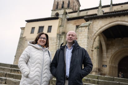 Yolanda Dez, concejala de repoblacin de Paredes de Nava, y Luis Caldern, alcalde del pueblo. 