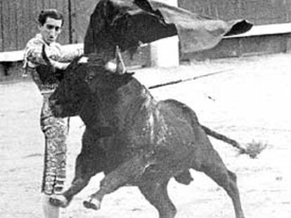 Manolete, durante una corrida celebrada en la plaza de Las Ventas.