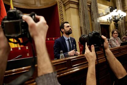 El president del Parlament, Roger Torrent, a l'inici de la segona jornada del ple d'investidura.