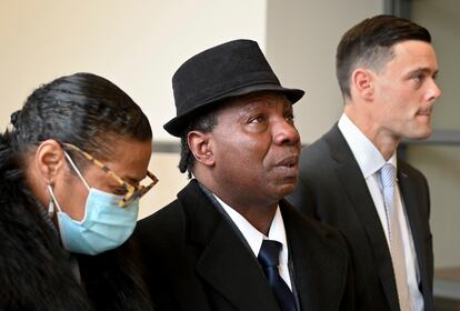 Anthony Broadwater, center, gazes upward, Nov. 22, 2021, in Syracuse, N.Y., after Judge Gordon Cuffy overturned the 40-year-old rape conviction that wrongfully put him in state prison for Alice Sebold's rape