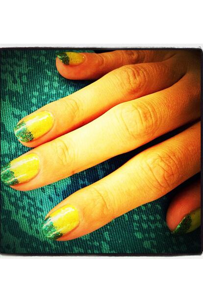 La top Alessandra Ambrosio se apuntó al boom nail art para apoyar a Brasil en las pasadas Olimpiadas de Londres 2012. Y, por supuesto, nos lo enseñó en Twitter.