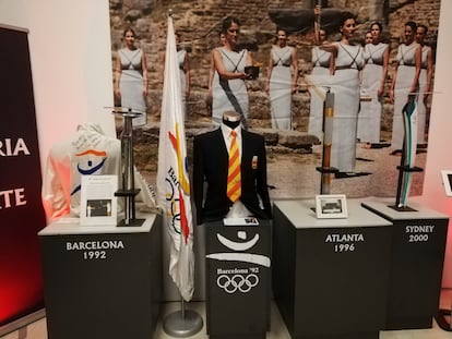 Espacio acotado al deporte olímpico donde están presentes todas las antorchas oficiales. En la foto se observa la de las Olimpiadas de Barcelona 1992