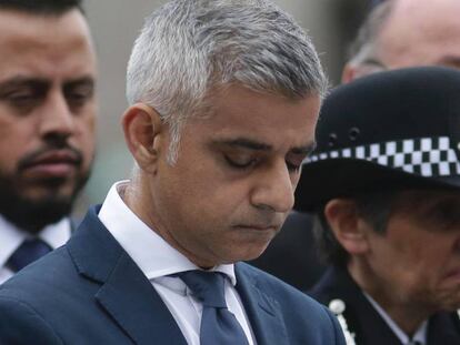 Sadiq Khan, durante uma cerimônia em homenagem às vítimas do atentado no Potters Fields Park.