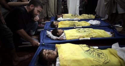 Los cuatro ni&ntilde;os Baker, el d&iacute;a de su muerte en un bombardeo israel&iacute;.