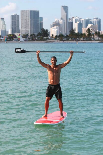 Fernando Verdasco, que recientemente viajó a Miami para competir en el Sony Ericsson Open, aprovechó para coger la tabla después del partido. 