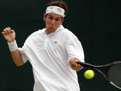 Golmard en el torneo de Wimbledon en junio de 2002.