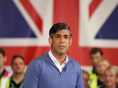 STOKE, UNITED KINGDOM - JULY 1: British Prime Minister Rishi Sunak holds a speech during his visit to the Well Healthcare Supplies as he campaigns in the Midlands on July 1, 2024 in Stoke, United Kingdom. The Prime Minister and Conservative leader makes his final appeals to voters, as the election day approaches. (Photo by Dan Kitwood/Getty Images)