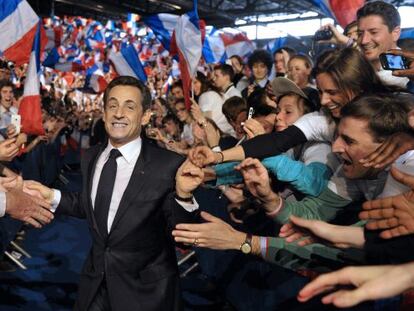 El presidente Nicolas Sarkozy en un acto de campa&ntilde;a ayer en Villepine, a las afueras de Par&iacute;s.